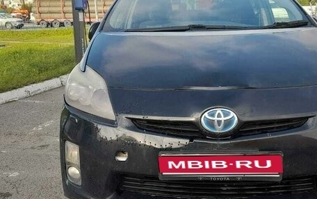 Toyota Prius, 2011 год, 900 000 рублей, 5 фотография