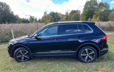 Volkswagen Tiguan II, 2018 год, 2 557 000 рублей, 6 фотография