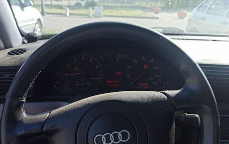 Audi A4, 1998 год, 269 000 рублей, 9 фотография