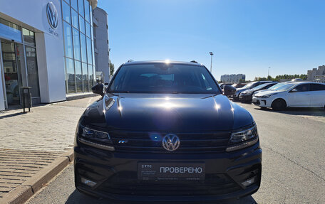 Volkswagen Tiguan II, 2020 год, 3 819 000 рублей, 2 фотография