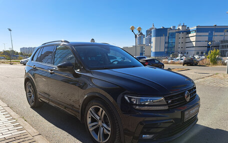 Volkswagen Tiguan II, 2020 год, 3 819 000 рублей, 3 фотография