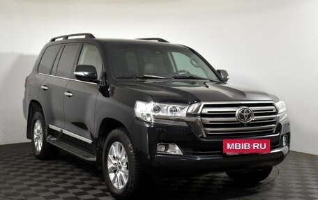 Toyota Land Cruiser 200, 2017 год, 6 550 000 рублей, 3 фотография