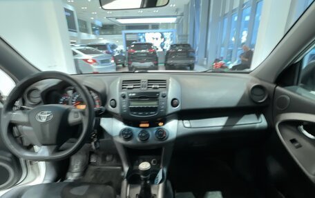 Toyota RAV4, 2011 год, 1 460 000 рублей, 13 фотография