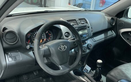 Toyota RAV4, 2011 год, 1 460 000 рублей, 18 фотография