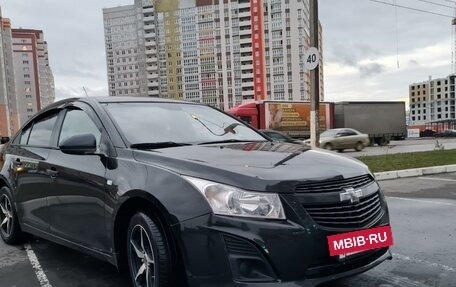 Chevrolet Cruze II, 2013 год, 900 000 рублей, 7 фотография