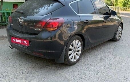 Opel Astra J, 2010 год, 850 000 рублей, 3 фотография