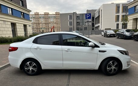 KIA Rio III рестайлинг, 2015 год, 880 000 рублей, 4 фотография