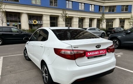 KIA Rio III рестайлинг, 2015 год, 880 000 рублей, 10 фотография