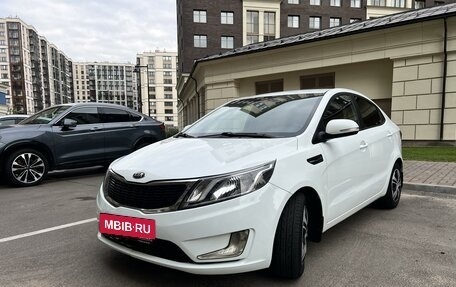 KIA Rio III рестайлинг, 2015 год, 880 000 рублей, 16 фотография