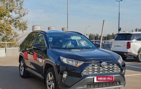 Toyota RAV4, 2020 год, 3 790 000 рублей, 3 фотография