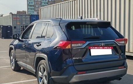 Toyota RAV4, 2020 год, 3 790 000 рублей, 6 фотография