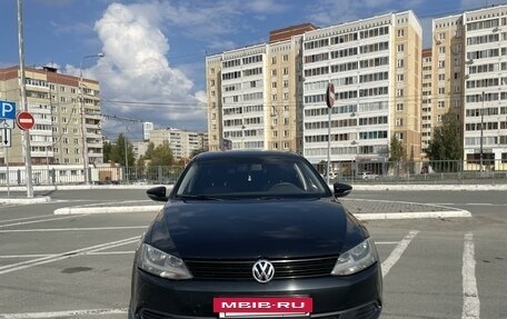 Volkswagen Jetta VI, 2013 год, 1 117 900 рублей, 2 фотография