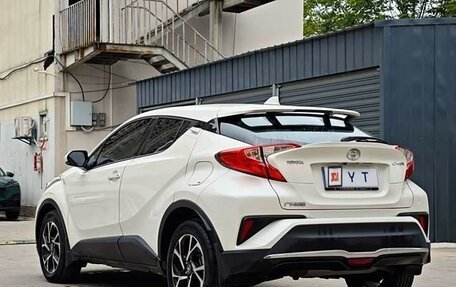 Toyota C-HR I рестайлинг, 2020 год, 2 150 000 рублей, 3 фотография