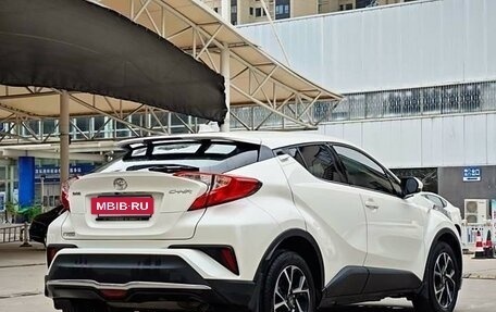 Toyota C-HR I рестайлинг, 2020 год, 2 150 000 рублей, 5 фотография