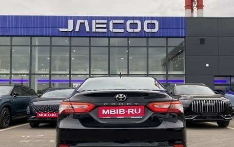 Toyota Camry, 2018 год, 3 059 000 рублей, 7 фотография