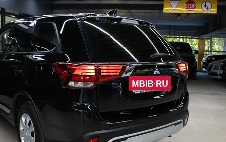 Mitsubishi Outlander III рестайлинг 3, 2020 год, 2 249 000 рублей, 8 фотография