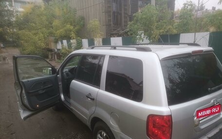 Honda Pilot III рестайлинг, 2005 год, 880 000 рублей, 4 фотография