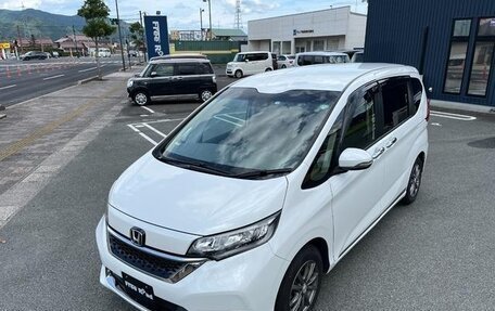 Honda Freed II, 2021 год, 1 300 000 рублей, 2 фотография