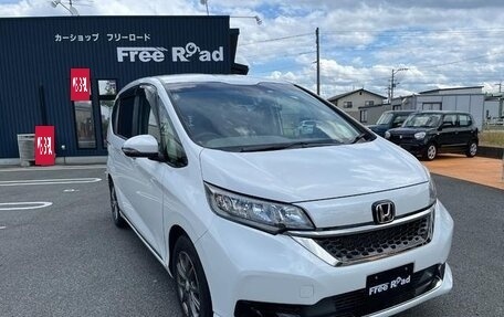 Honda Freed II, 2021 год, 1 300 000 рублей, 3 фотография