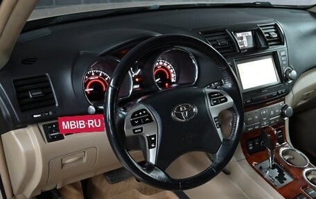 Toyota Highlander III, 2011 год, 2 500 000 рублей, 14 фотография