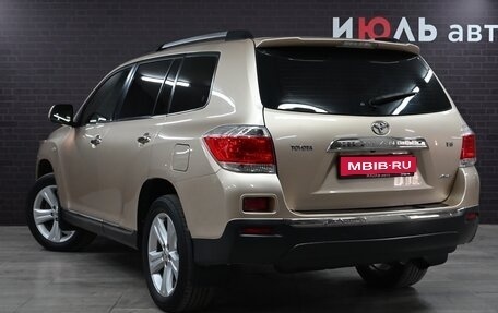 Toyota Highlander III, 2011 год, 2 500 000 рублей, 7 фотография