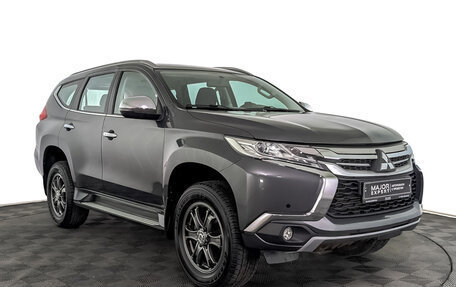 Mitsubishi Pajero Sport III рестайлинг, 2019 год, 3 470 000 рублей, 3 фотография