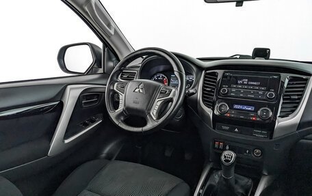 Mitsubishi Pajero Sport III рестайлинг, 2019 год, 3 470 000 рублей, 26 фотография