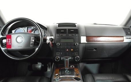 Volkswagen Touareg III, 2004 год, 819 000 рублей, 7 фотография