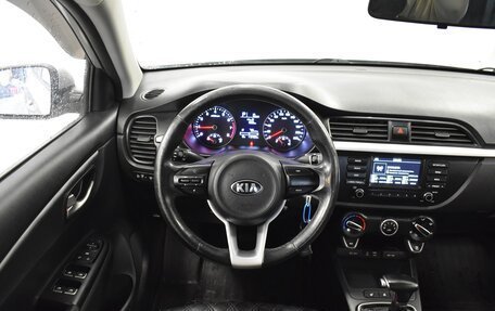 KIA Rio IV, 2018 год, 1 390 000 рублей, 6 фотография