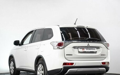 Mitsubishi Outlander III рестайлинг 3, 2014 год, 1 396 000 рублей, 6 фотография