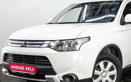 Mitsubishi Outlander III рестайлинг 3, 2014 год, 1 396 000 рублей, 7 фотография