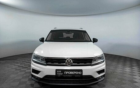 Volkswagen Tiguan II, 2019 год, 2 794 900 рублей, 2 фотография