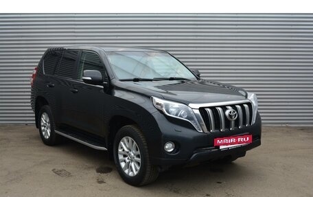 Toyota Land Cruiser Prado 150 рестайлинг 2, 2014 год, 2 503 167 рублей, 3 фотография