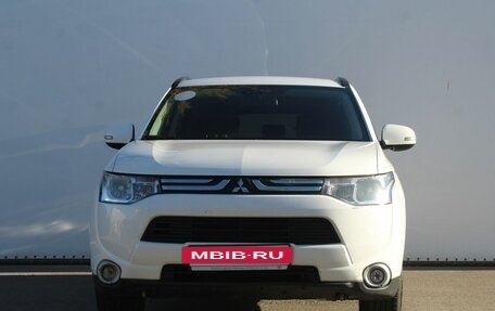 Mitsubishi Outlander III рестайлинг 3, 2013 год, 1 450 000 рублей, 2 фотография