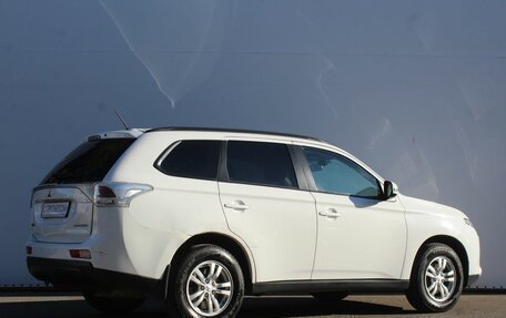 Mitsubishi Outlander III рестайлинг 3, 2013 год, 1 450 000 рублей, 5 фотография