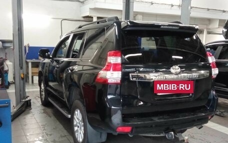 Toyota Land Cruiser Prado 150 рестайлинг 2, 2016 год, 4 020 000 рублей, 4 фотография