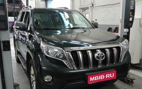 Toyota Land Cruiser Prado 150 рестайлинг 2, 2016 год, 4 020 000 рублей, 2 фотография