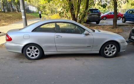 Mercedes-Benz CLK-Класс, 2003 год, 550 000 рублей, 1 фотография