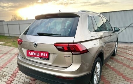 Volkswagen Tiguan II, 2018 год, 2 450 000 рублей, 4 фотография