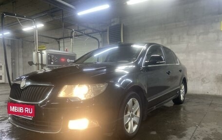 Skoda Superb III рестайлинг, 2011 год, 950 000 рублей, 10 фотография