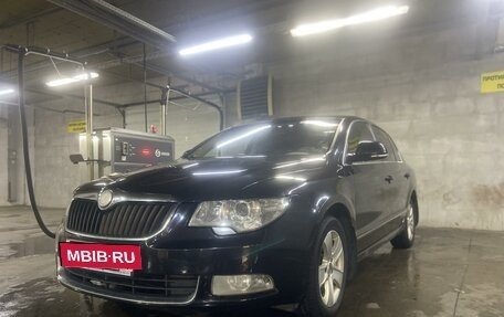 Skoda Superb III рестайлинг, 2011 год, 950 000 рублей, 24 фотография