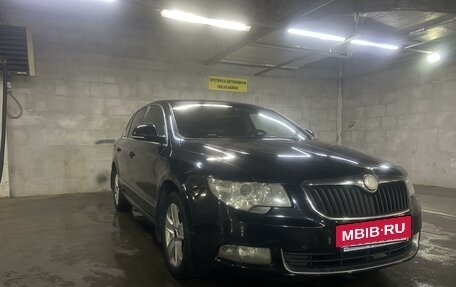 Skoda Superb III рестайлинг, 2011 год, 950 000 рублей, 23 фотография