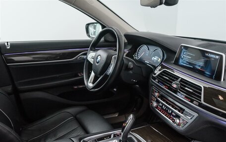 BMW 7 серия, 2015 год, 3 149 000 рублей, 9 фотография