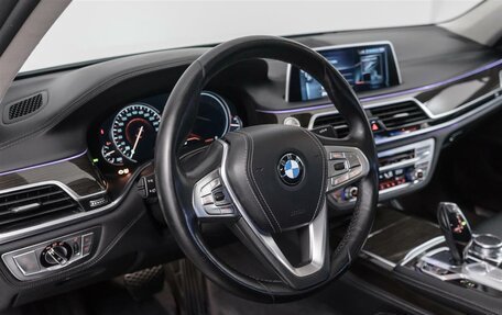 BMW 7 серия, 2015 год, 3 149 000 рублей, 13 фотография