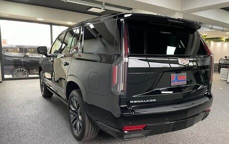 Cadillac Escalade V, 2024 год, 18 800 000 рублей, 8 фотография