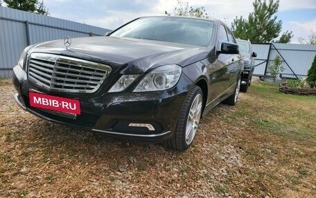 Mercedes-Benz E-Класс, 2010 год, 1 750 000 рублей, 3 фотография