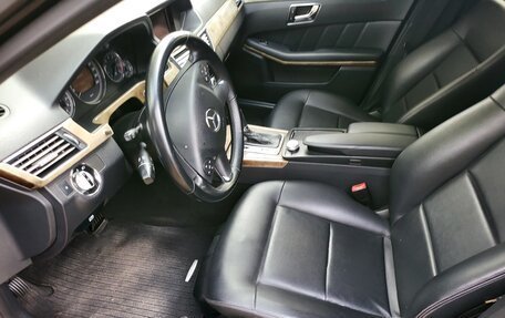 Mercedes-Benz E-Класс, 2010 год, 1 750 000 рублей, 13 фотография