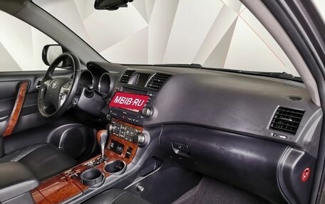 Toyota Highlander III, 2011 год, 2 135 000 рублей, 9 фотография