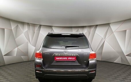 Toyota Highlander III, 2011 год, 2 135 000 рублей, 8 фотография