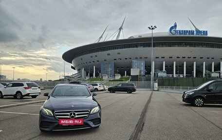 Mercedes-Benz E-Класс, 2019 год, 3 590 000 рублей, 5 фотография